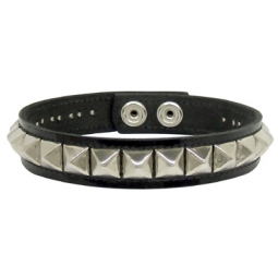 Shiny Black Leather Pyramid Studs Collar Shiny Black Leather Pyramid Studs Collar