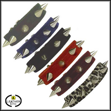 Velvet Collar With Cone Spikes