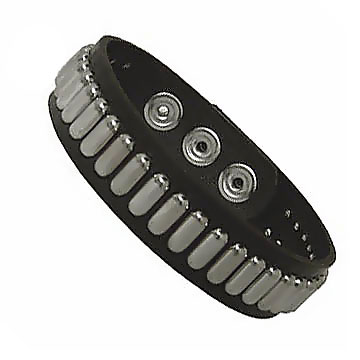Armband With Oblong Spot Studs