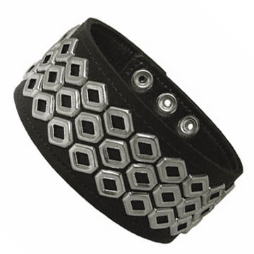 Armband With Chain Spot Studs