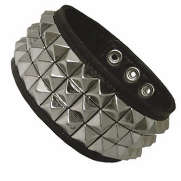 Pyramid Studded Armband