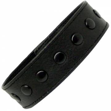 1 Inch Wide Armband With Black Rivets