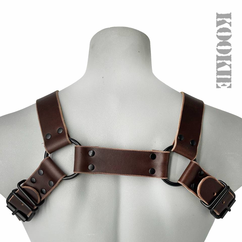 Bulldog Harness With Black Hardware