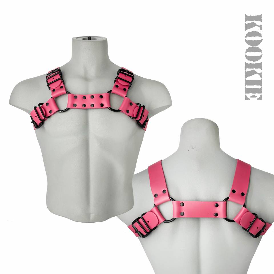 Bulldog Harness With Black Hardware