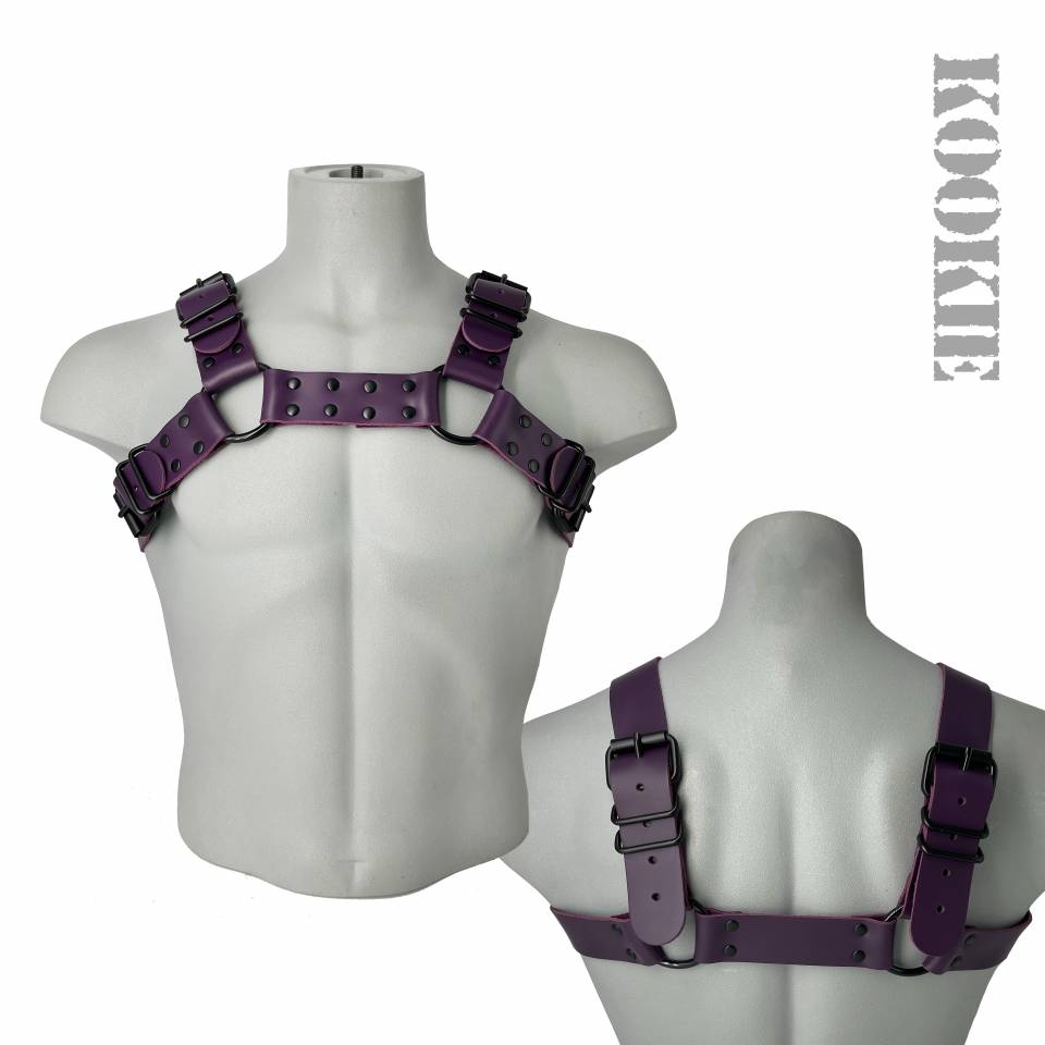 Bulldog Harness With Black Hardware