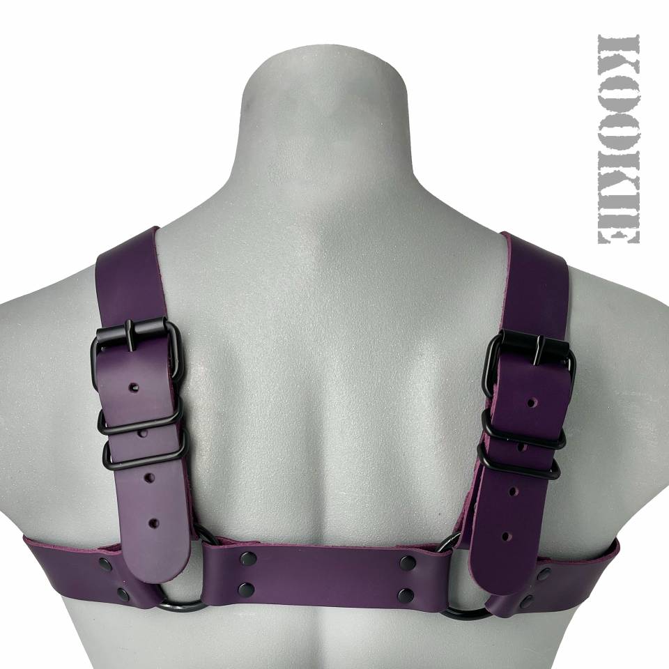 Bulldog Harness With Black Hardware