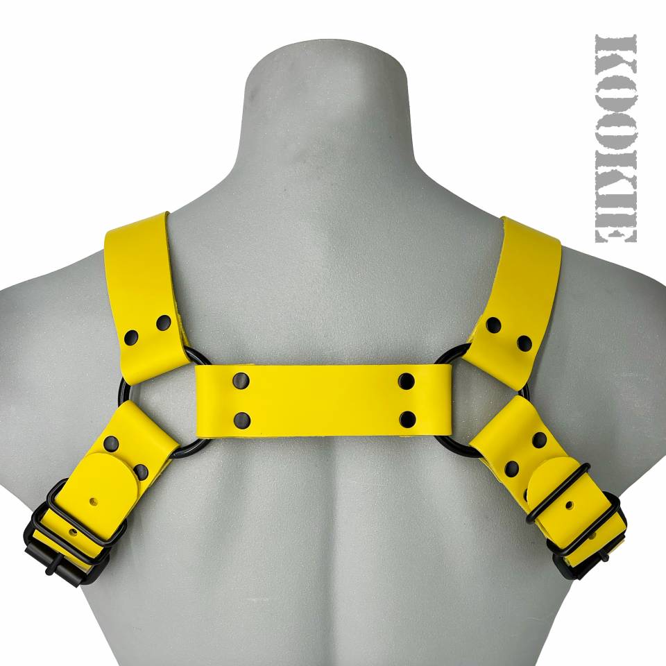 Bulldog Harness With Black Hardware