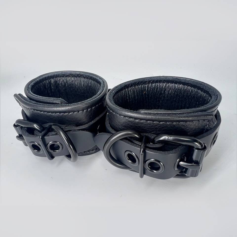 Blackware O-Ring Ankle Restraints