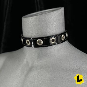 Eyelet Day Collar