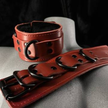 Leather Bondage Cuffs With Fleece Lining