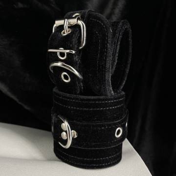 Velvet Restraints