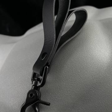 Black Leather Flogger Spinner