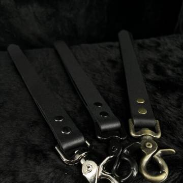 Latigo Leather Teaser