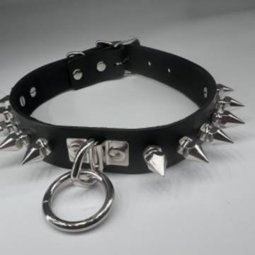 Collar With Metal Ring And Spikes